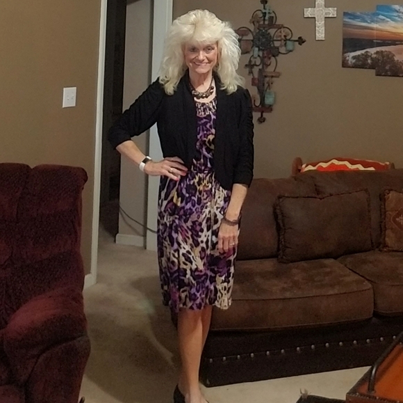 Meet your Posher, Kim. - Picture 2 of 3